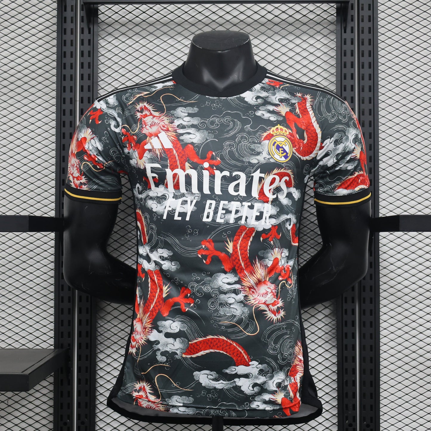 Camiseta del Real Madrid Dragón (Negra y Roja)