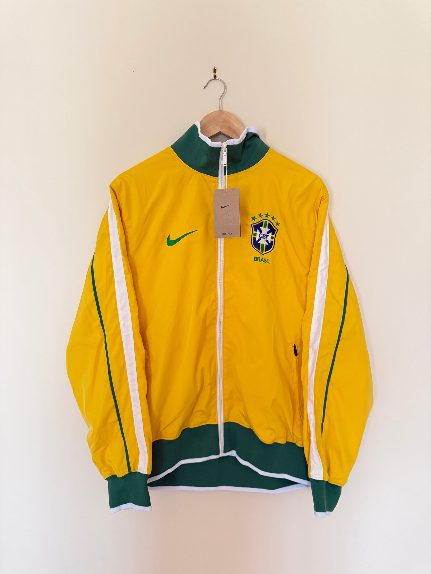 Cortavientos Retro de Brasil