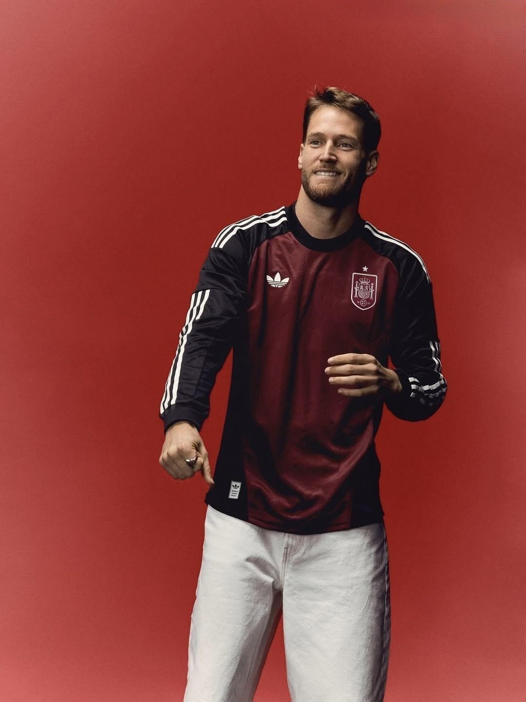 Spain 2026 Long Sleeve Goalkeeper Shirt