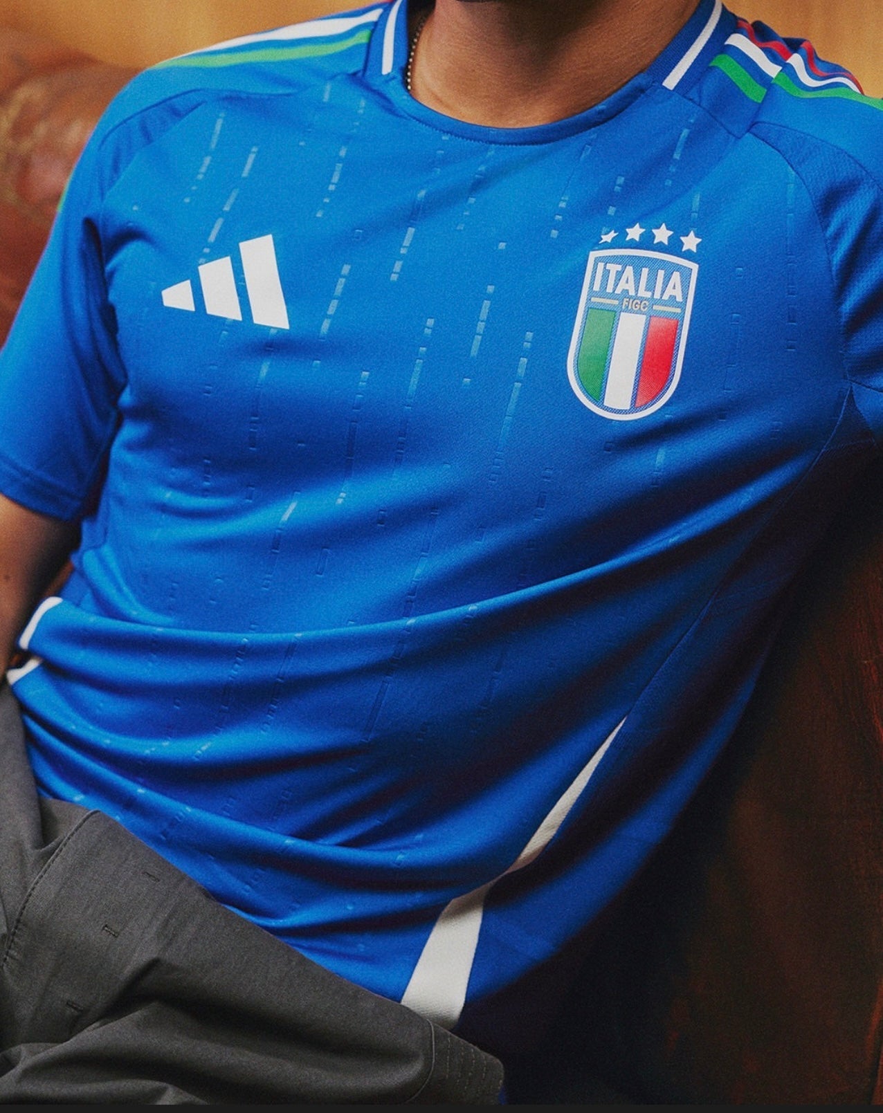 Camiseta local de Italia 2024