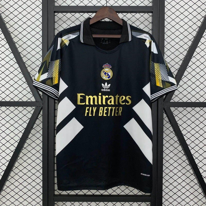 Camiseta edición especial "Nightstrike" del Real Madrid 25/26