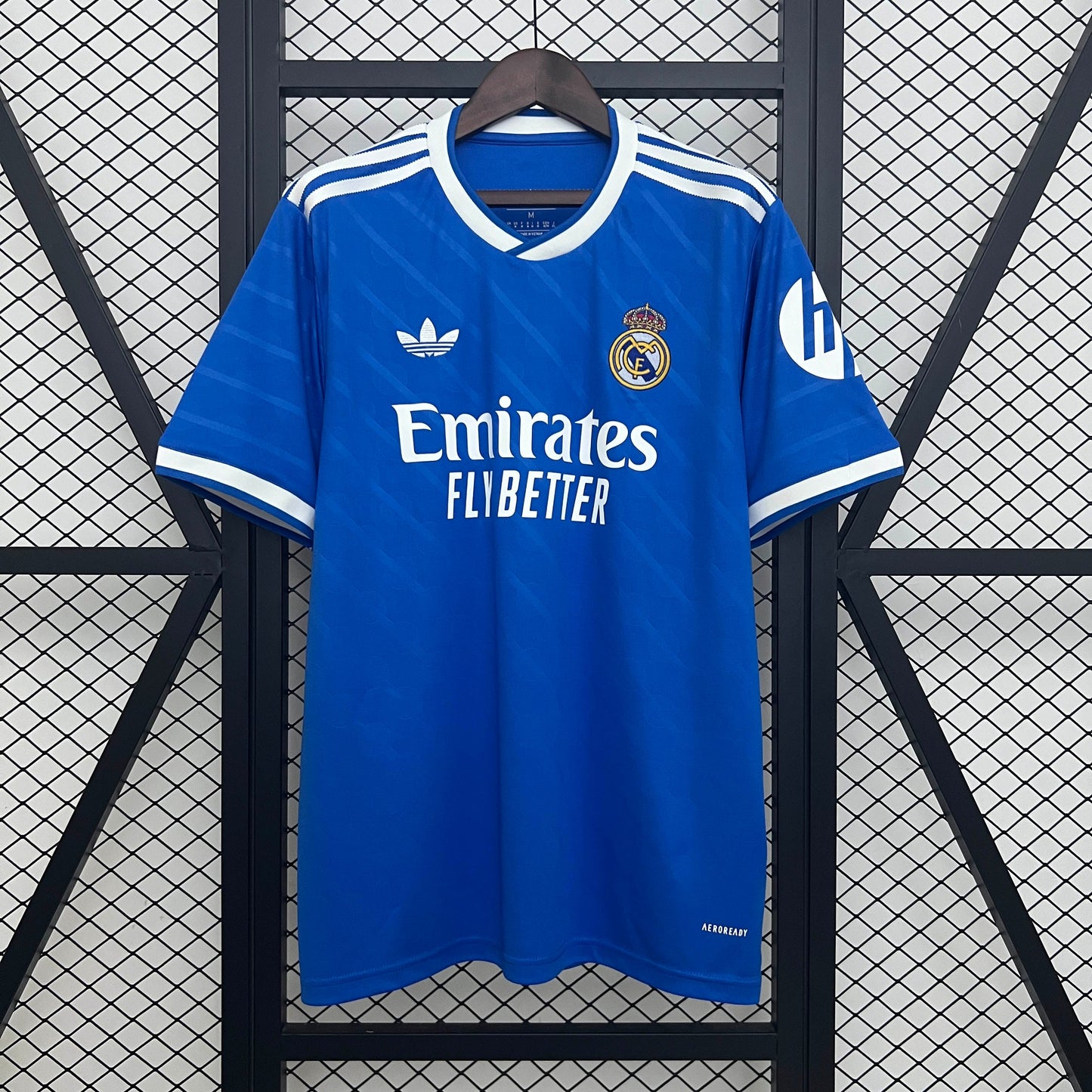 Camiseta de la tercera equipación del Real Madrid 25/26