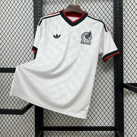 Camiseta de visitante de México para el Mundial 2026