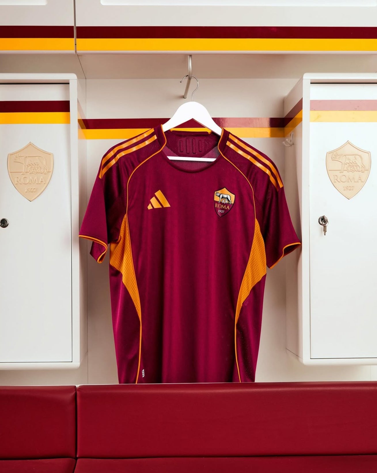 Camiseta de local de la Roma 2025/26