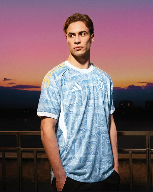 Camiseta de Visitante de la Juventus 2025/26