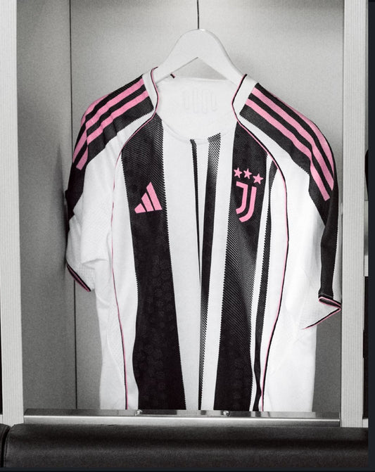 Camiseta de local de la Juventus 2025/26