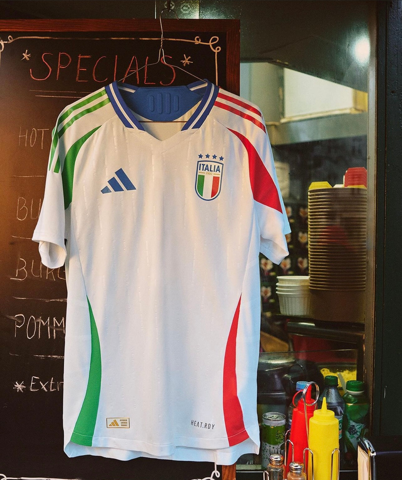Camiseta de visitante de Italia 2024