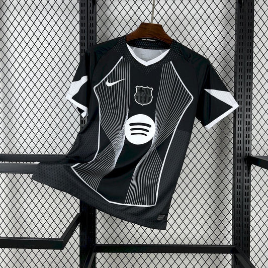 Camiseta Edición Especial Barcelona (Blanco y Negro)