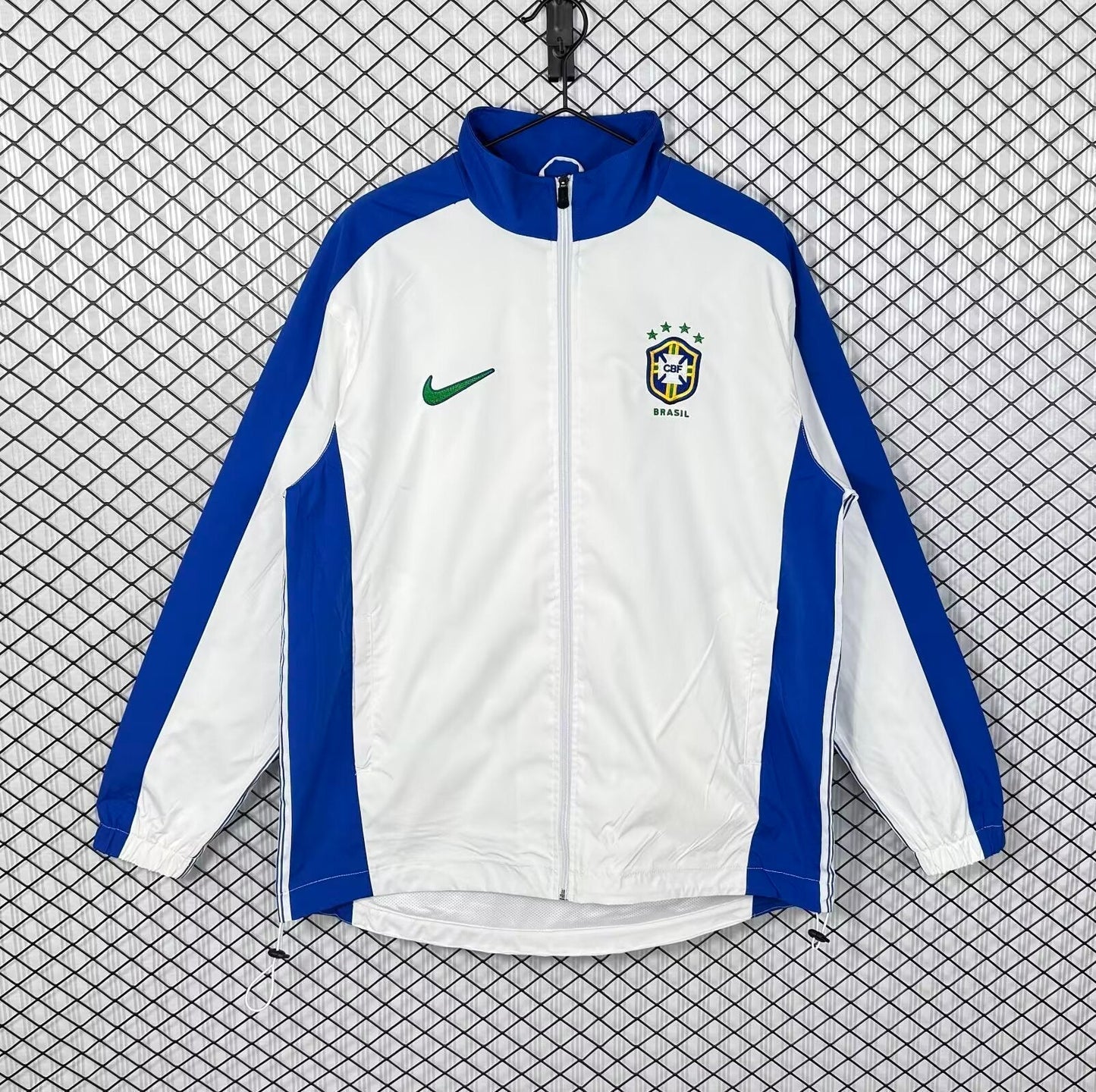 Cortavientos retro de Brasil (blanco)