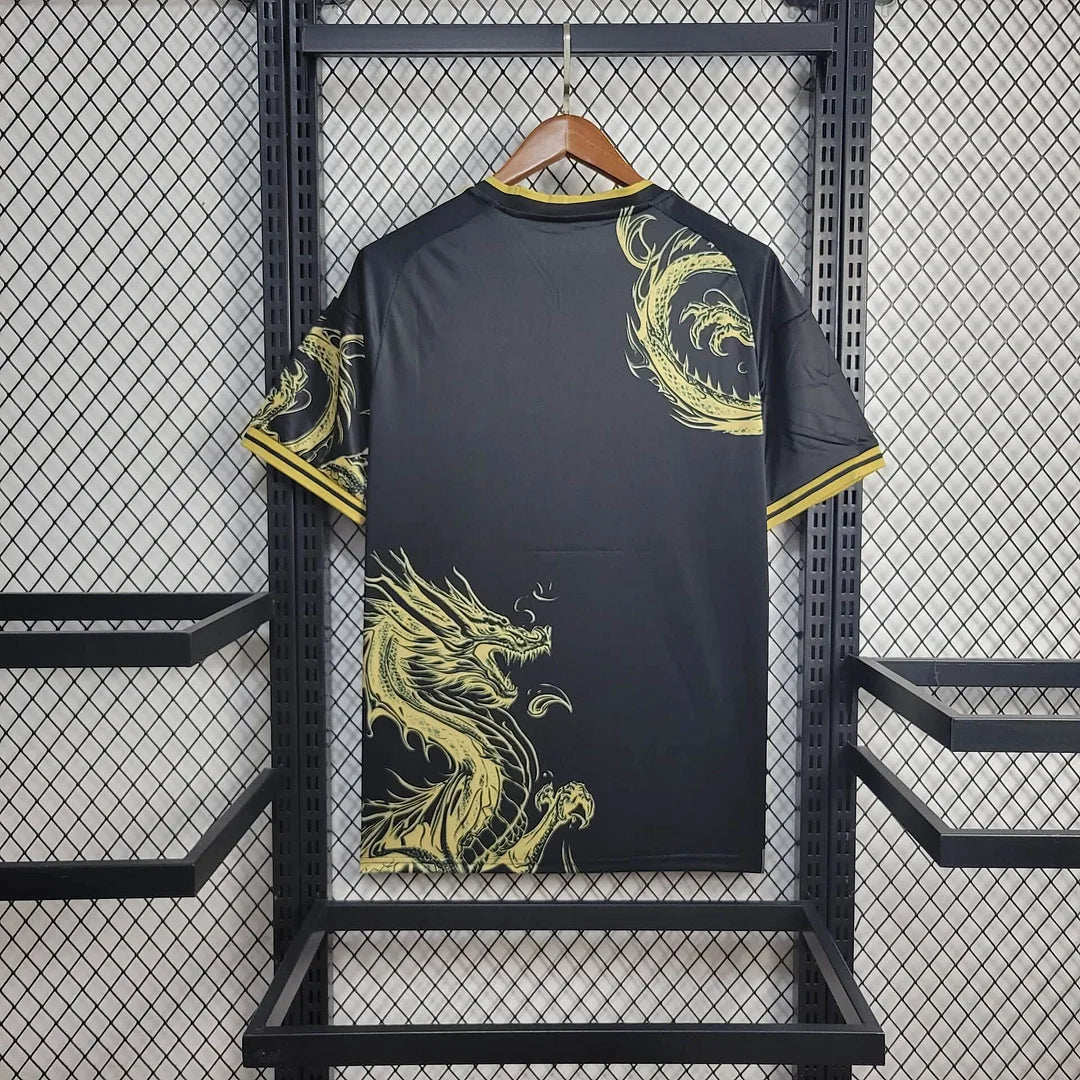 Camiseta de edición especial "Dragón de Oro" del Real Madrid 25/26