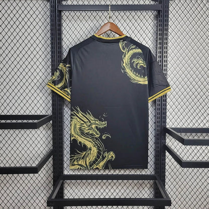 Camiseta de edición especial "Dragón de Oro" del Real Madrid 25/26