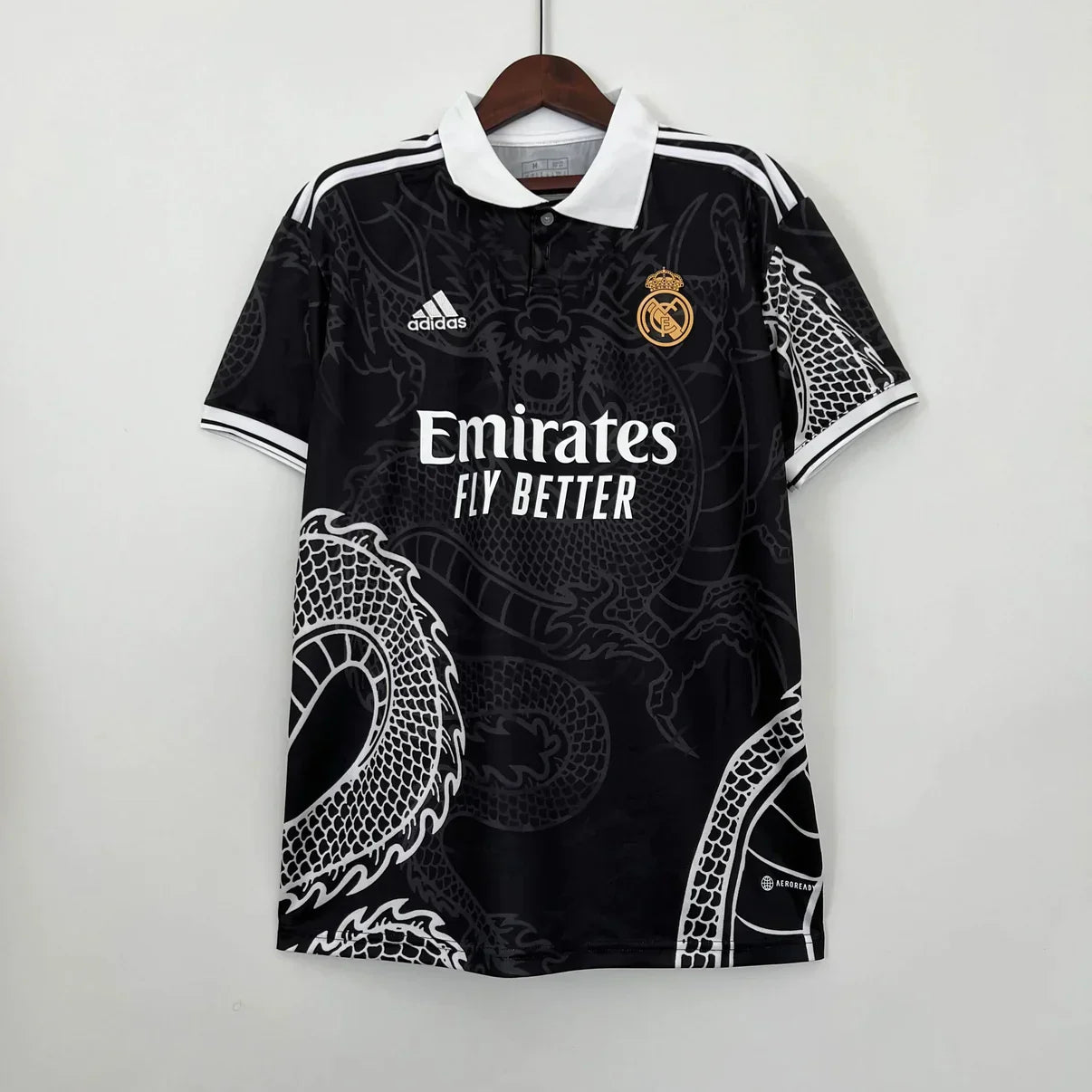 Camiseta Real Madrid Dragón (Negra)